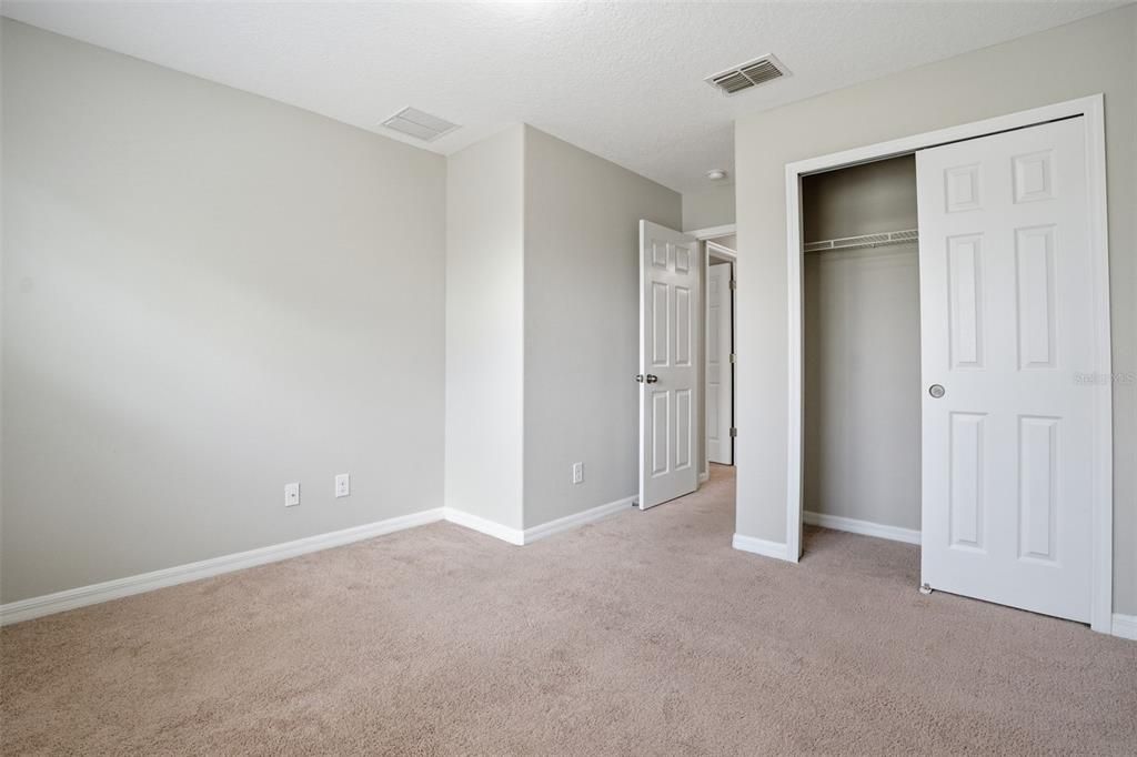 Activo con contrato: $401,990 (3 camas, 2 baños, 1554 Pies cuadrados)