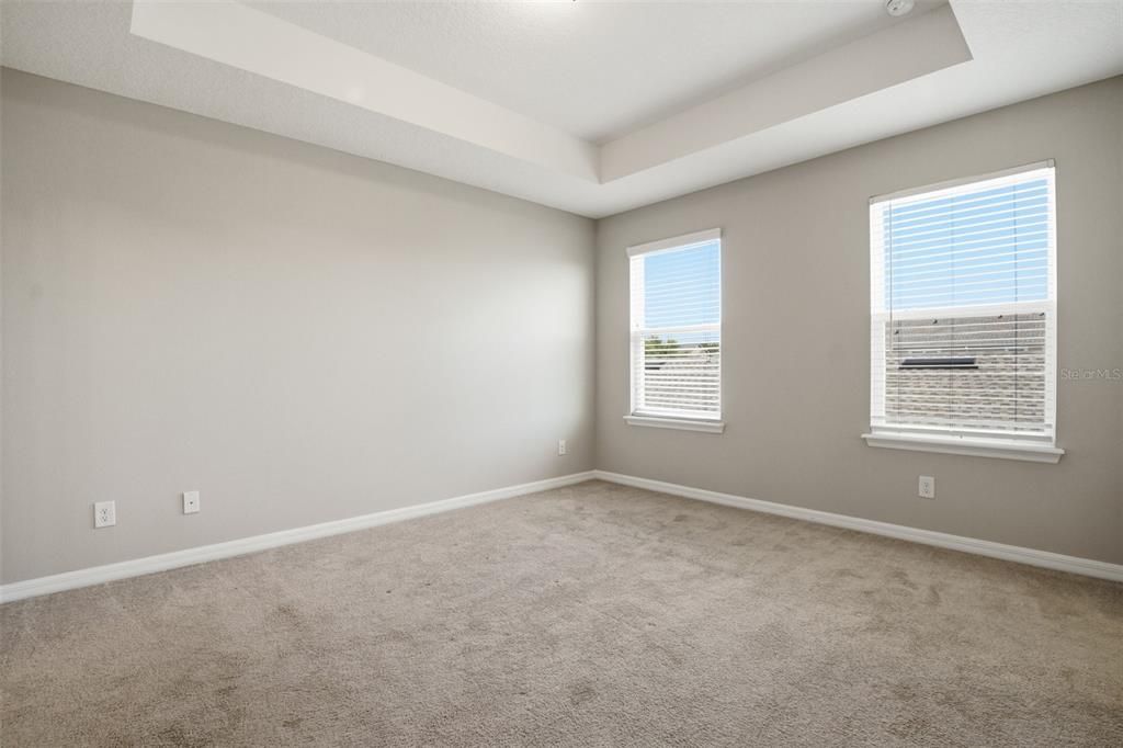 Activo con contrato: $401,990 (3 camas, 2 baños, 1554 Pies cuadrados)