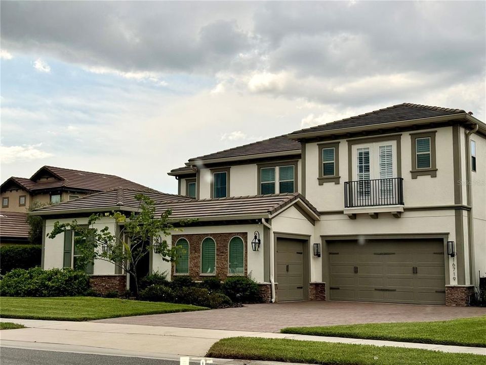 Recently Sold: $2,315,625 (6 beds, 4 baths, 4462 Square Feet)