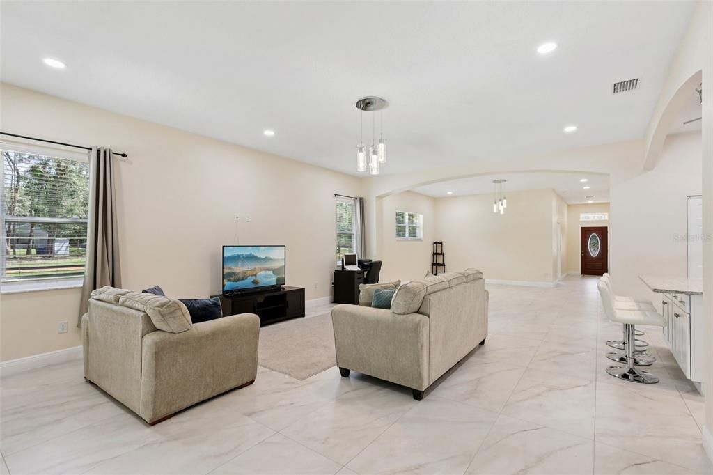 For Sale: $530,000 (4 beds, 3 baths, 2334 Square Feet)