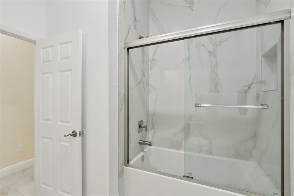 For Sale: $530,000 (4 beds, 3 baths, 2334 Square Feet)