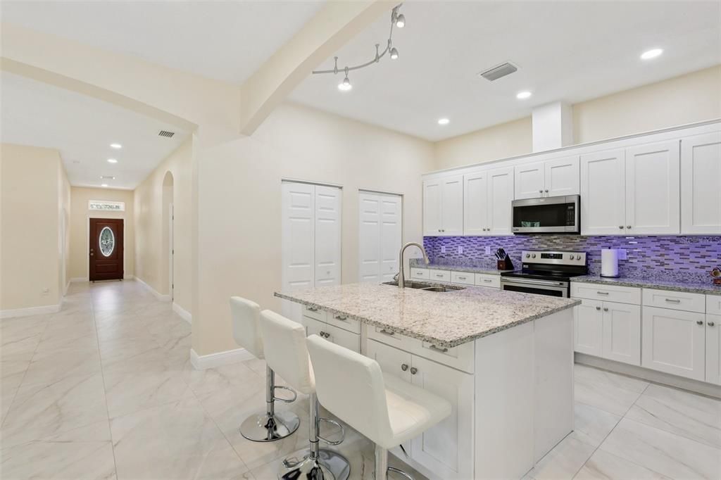 For Sale: $530,000 (4 beds, 3 baths, 2334 Square Feet)