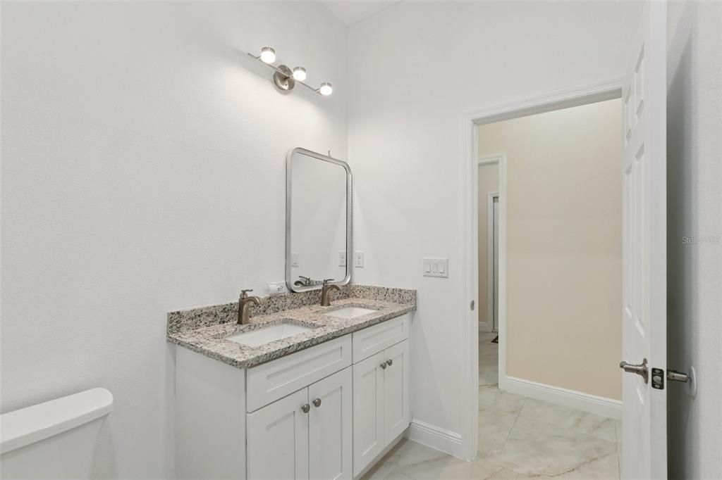 For Sale: $530,000 (4 beds, 3 baths, 2334 Square Feet)