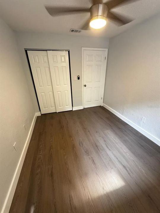 В аренду: $1,300 (2 спален, 1 ванн, 3160 Квадратных фут)