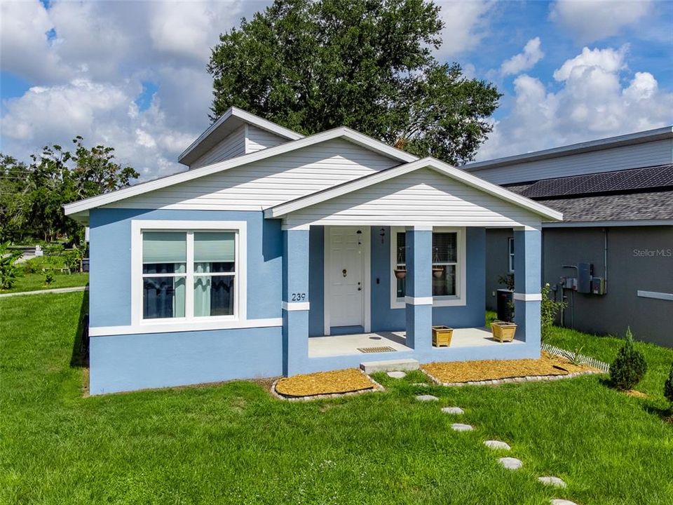 Active With Contract: $275,000 (3 beds, 2 baths, 1612 Square Feet)