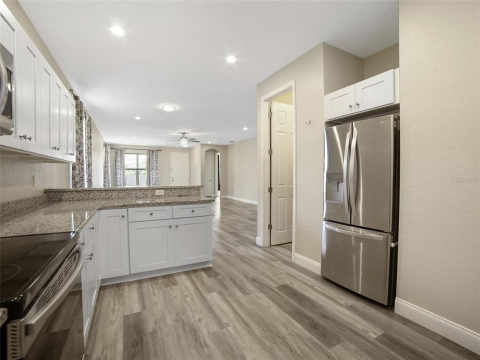 Active With Contract: $275,000 (3 beds, 2 baths, 1612 Square Feet)