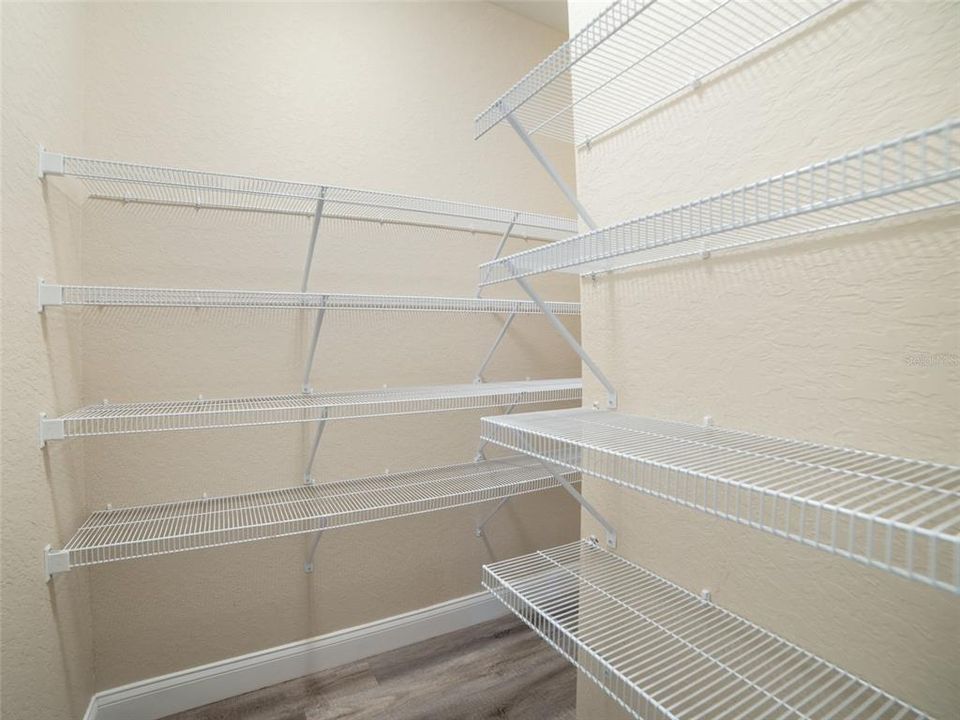 Active With Contract: $275,000 (3 beds, 2 baths, 1612 Square Feet)