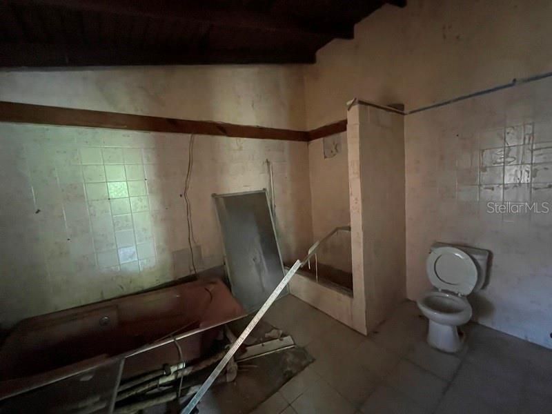 En Venta: $134,000 (5 camas, 0 baños, 2767 Pies cuadrados)