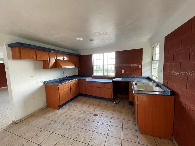 En Venta: $134,000 (5 camas, 0 baños, 2767 Pies cuadrados)