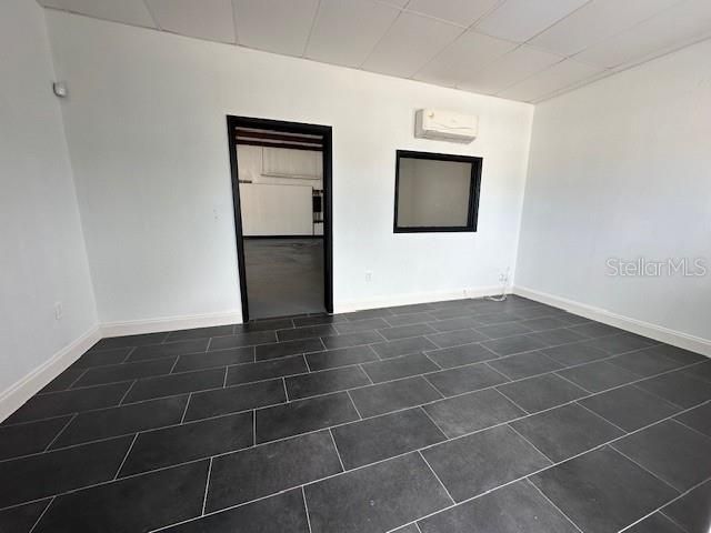 待售: $24,000 (0 贝兹, 0 浴室, 120 平方英尺)