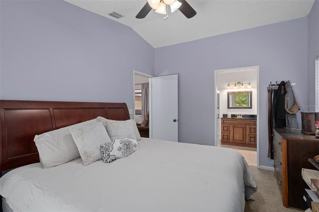 For Sale: $340,000 (3 beds, 2 baths, 1728 Square Feet)