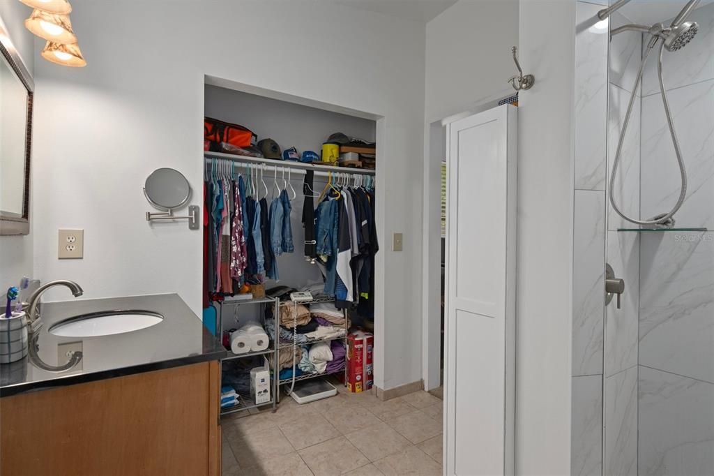 For Sale: $340,000 (3 beds, 2 baths, 1728 Square Feet)