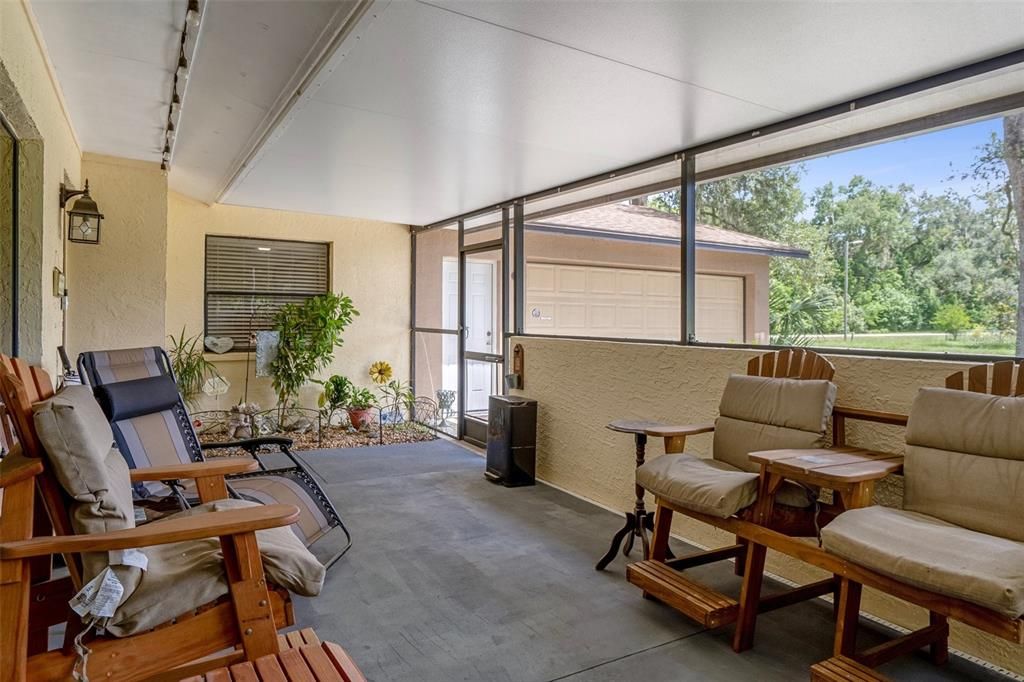 For Sale: $340,000 (3 beds, 2 baths, 1728 Square Feet)