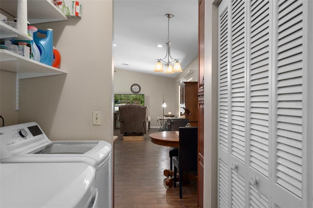 For Sale: $340,000 (3 beds, 2 baths, 1728 Square Feet)