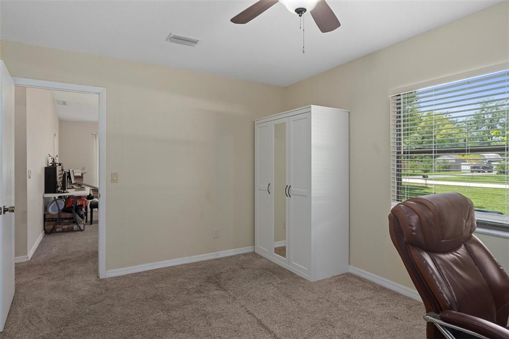 For Sale: $340,000 (3 beds, 2 baths, 1728 Square Feet)