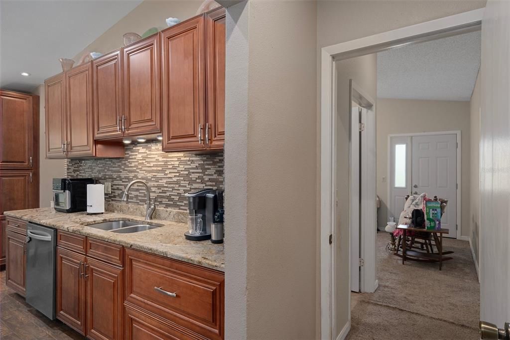 For Sale: $340,000 (3 beds, 2 baths, 1728 Square Feet)