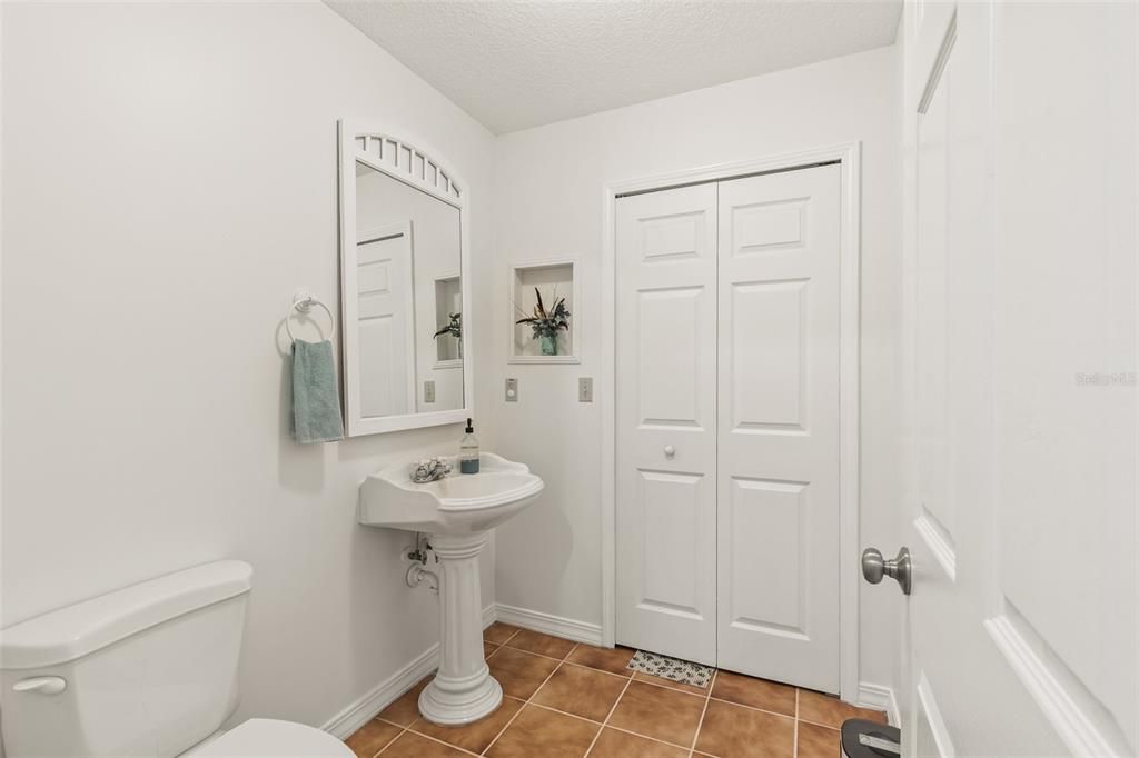 待售: $598,900 (3 贝兹, 3 浴室, 2460 平方英尺)