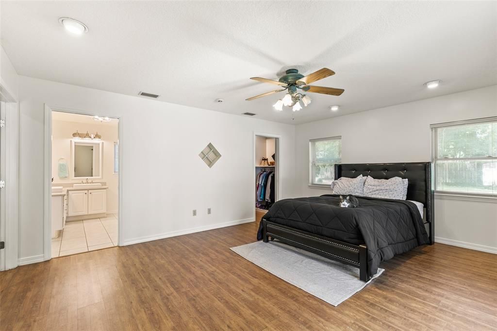 待售: $598,900 (3 贝兹, 3 浴室, 2460 平方英尺)