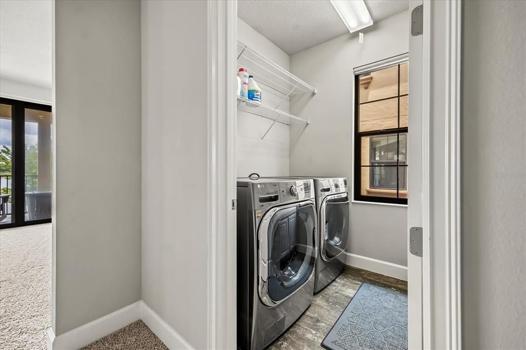 En Venta: $1,599,999 (4 camas, 4 baños, 4251 Pies cuadrados)