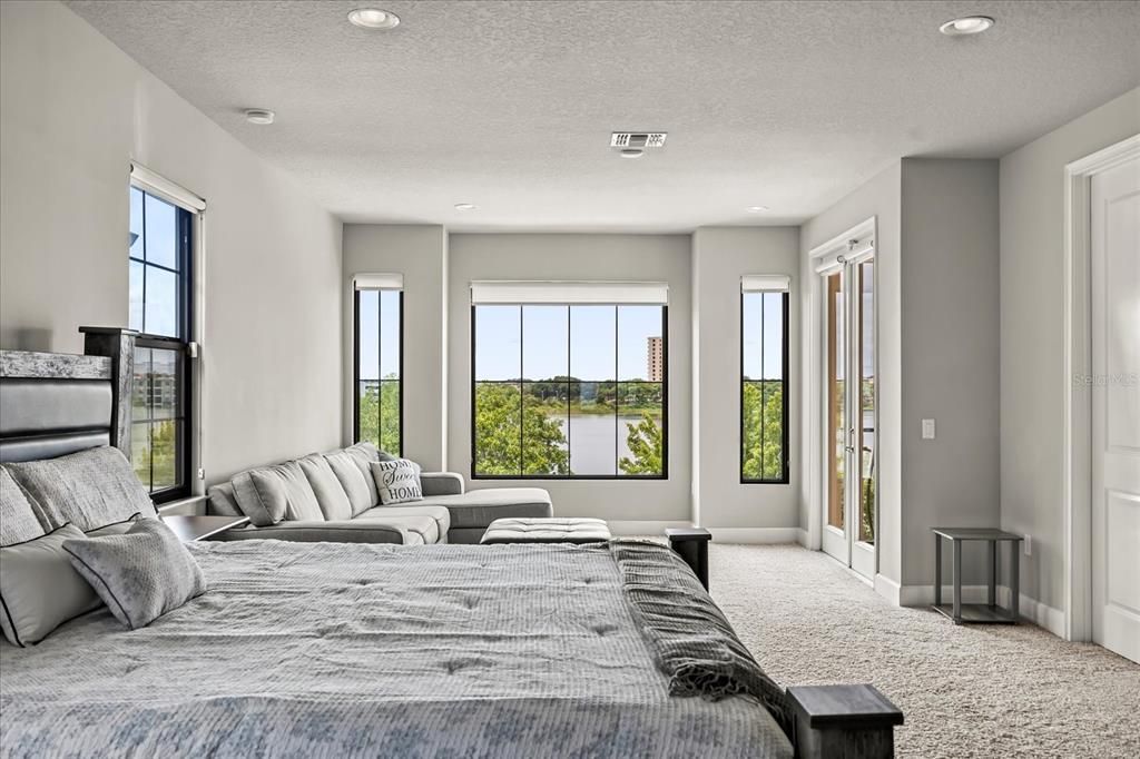 En Venta: $1,599,999 (4 camas, 4 baños, 4251 Pies cuadrados)