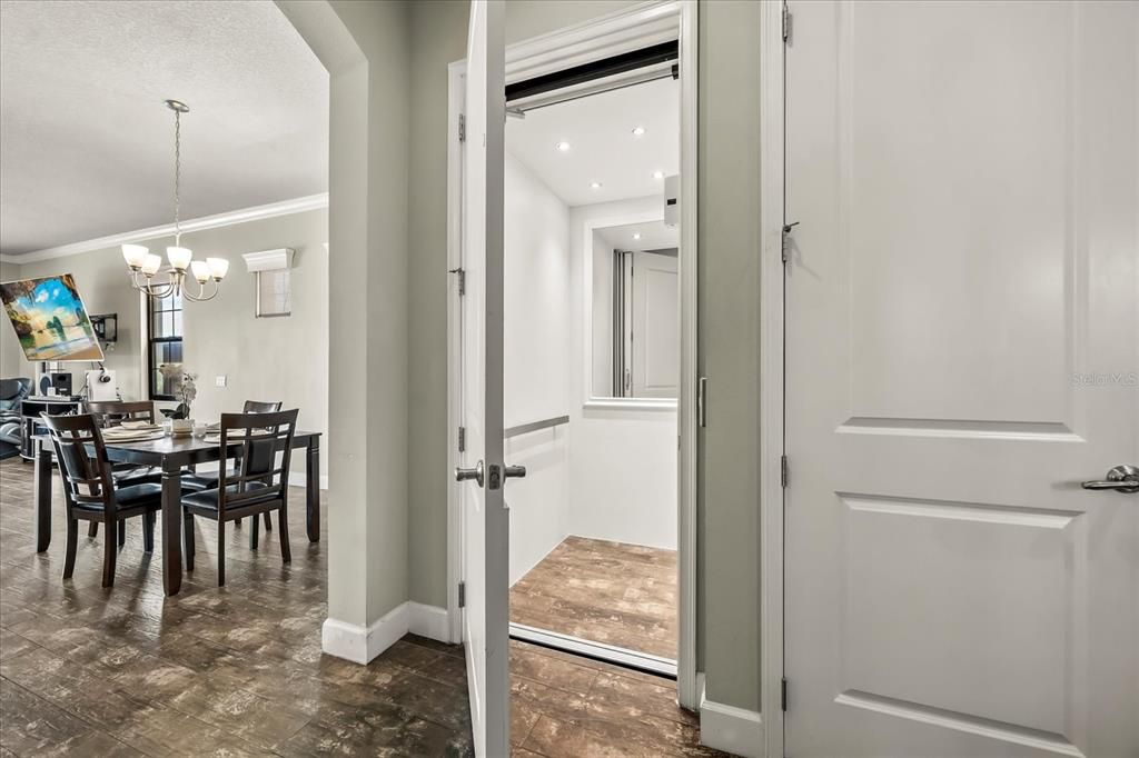 En Venta: $1,599,999 (4 camas, 4 baños, 4251 Pies cuadrados)