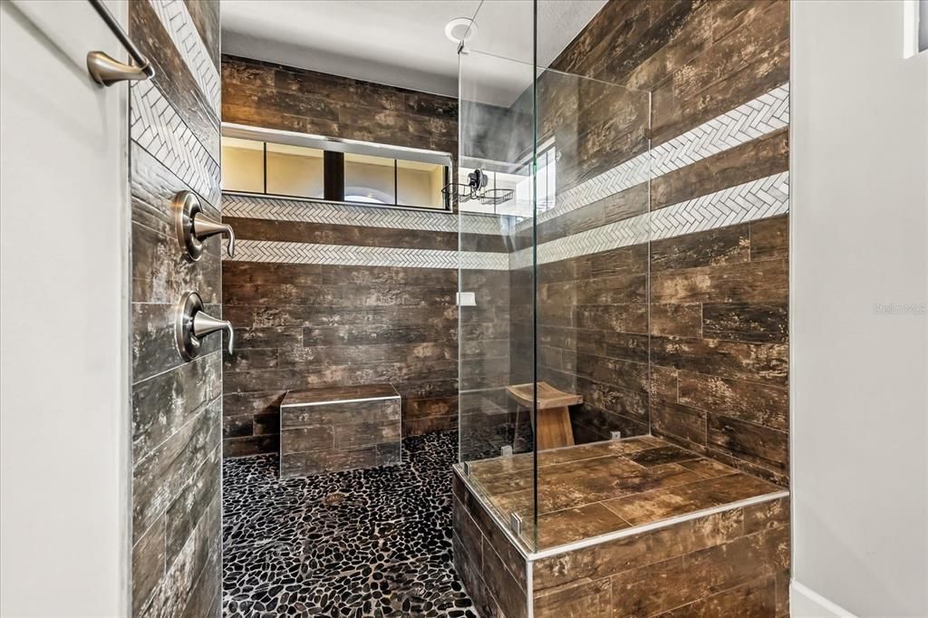 En Venta: $1,599,999 (4 camas, 4 baños, 4251 Pies cuadrados)