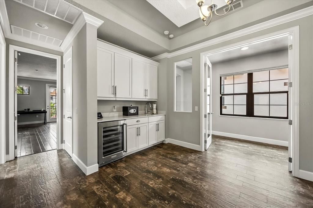 En Venta: $1,599,999 (4 camas, 4 baños, 4251 Pies cuadrados)