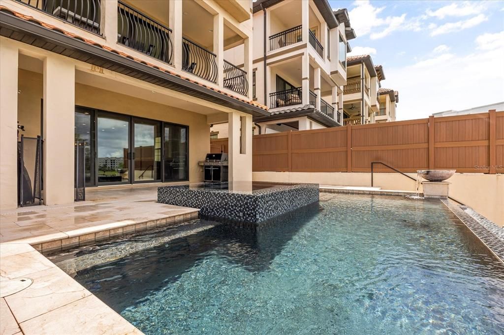 En Venta: $1,599,999 (4 camas, 4 baños, 4251 Pies cuadrados)