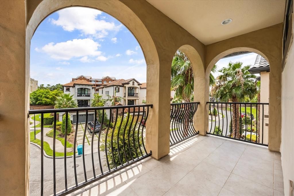 En Venta: $1,599,999 (4 camas, 4 baños, 4251 Pies cuadrados)