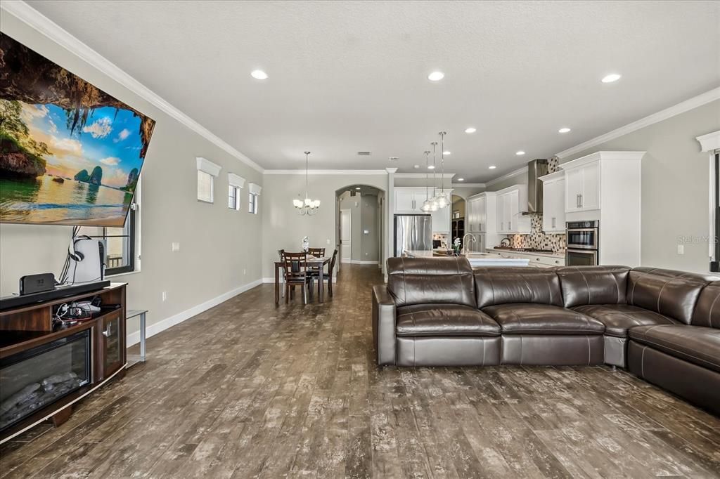 En Venta: $1,599,999 (4 camas, 4 baños, 4251 Pies cuadrados)