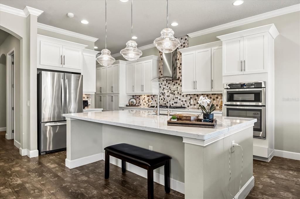 En Venta: $1,599,999 (4 camas, 4 baños, 4251 Pies cuadrados)