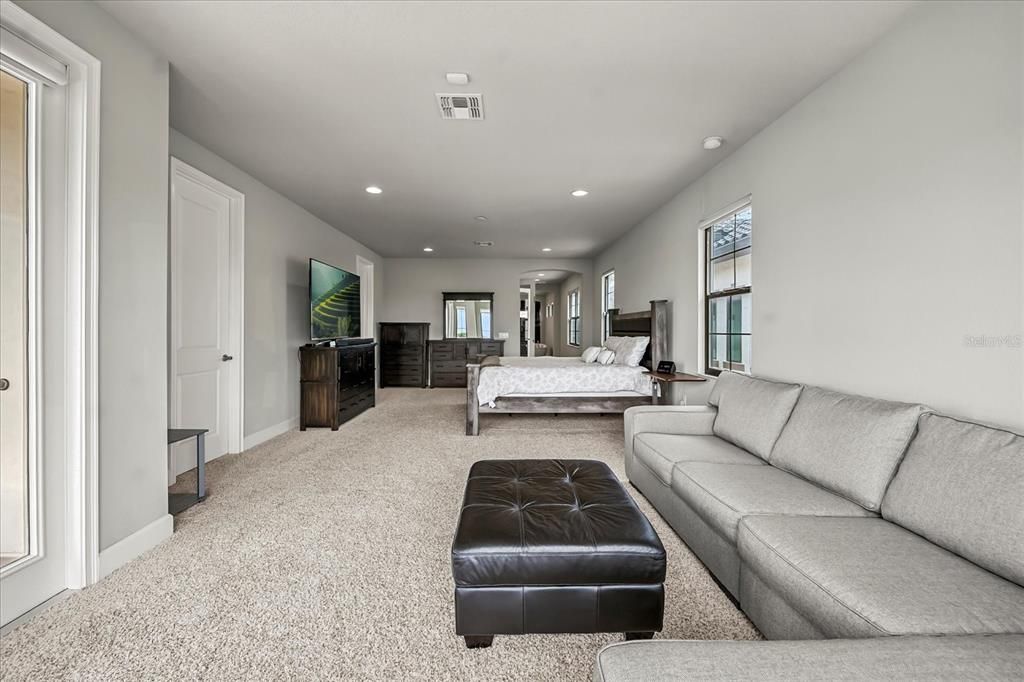 En Venta: $1,599,999 (4 camas, 4 baños, 4251 Pies cuadrados)