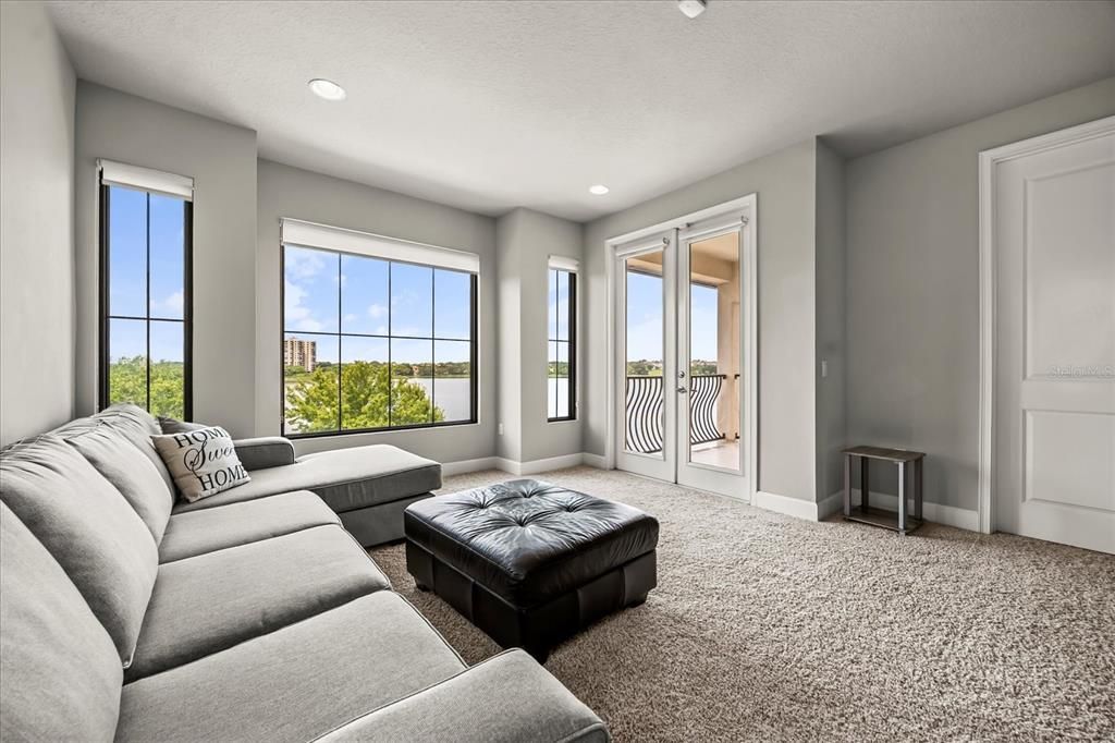 En Venta: $1,599,999 (4 camas, 4 baños, 4251 Pies cuadrados)