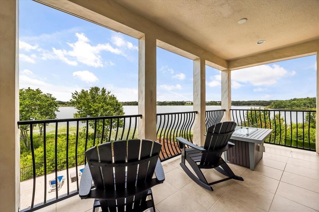 En Venta: $1,599,999 (4 camas, 4 baños, 4251 Pies cuadrados)