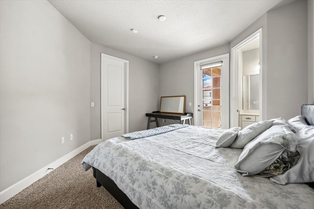 En Venta: $1,599,999 (4 camas, 4 baños, 4251 Pies cuadrados)