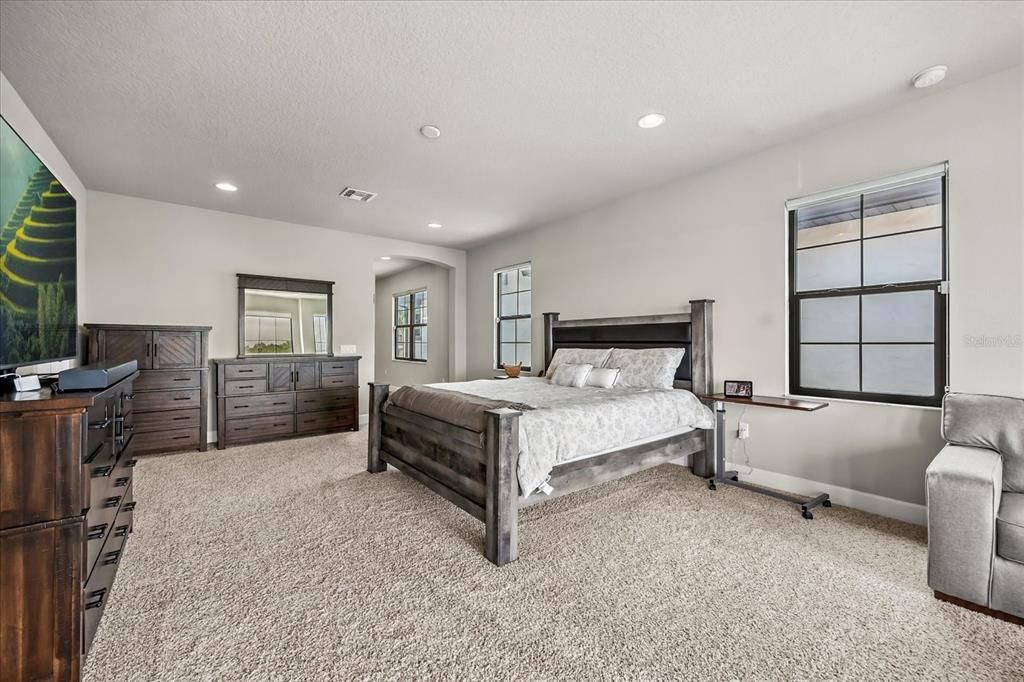 En Venta: $1,599,999 (4 camas, 4 baños, 4251 Pies cuadrados)