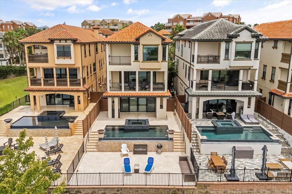 En Venta: $1,599,999 (4 camas, 4 baños, 4251 Pies cuadrados)