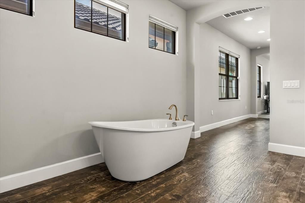 En Venta: $1,599,999 (4 camas, 4 baños, 4251 Pies cuadrados)