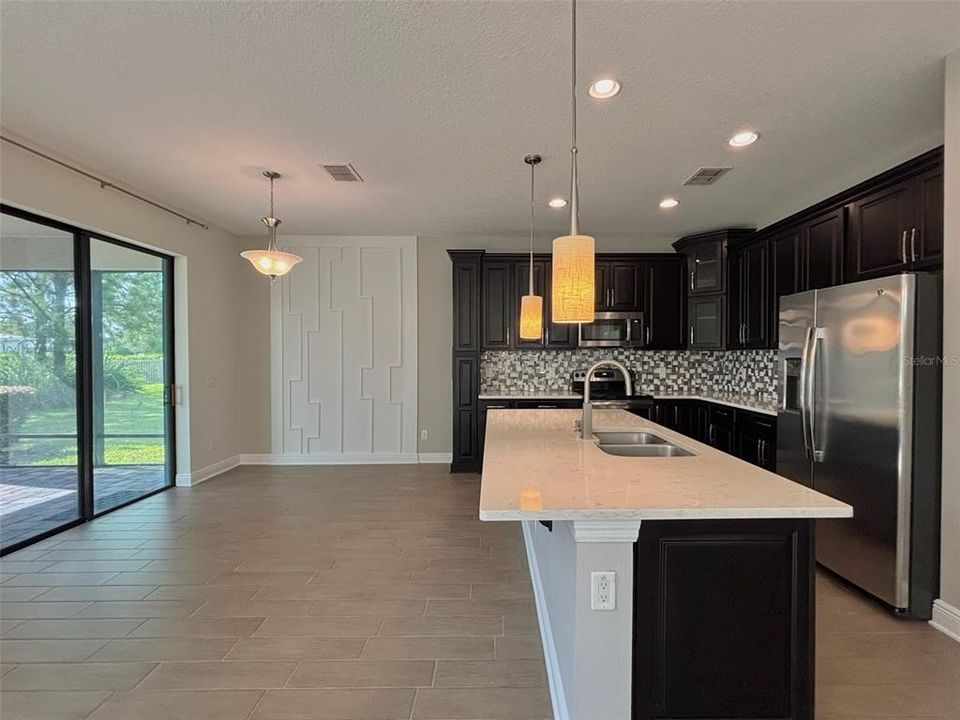 Active With Contract: $539,900 (3 beds, 2 baths, 2143 Square Feet)