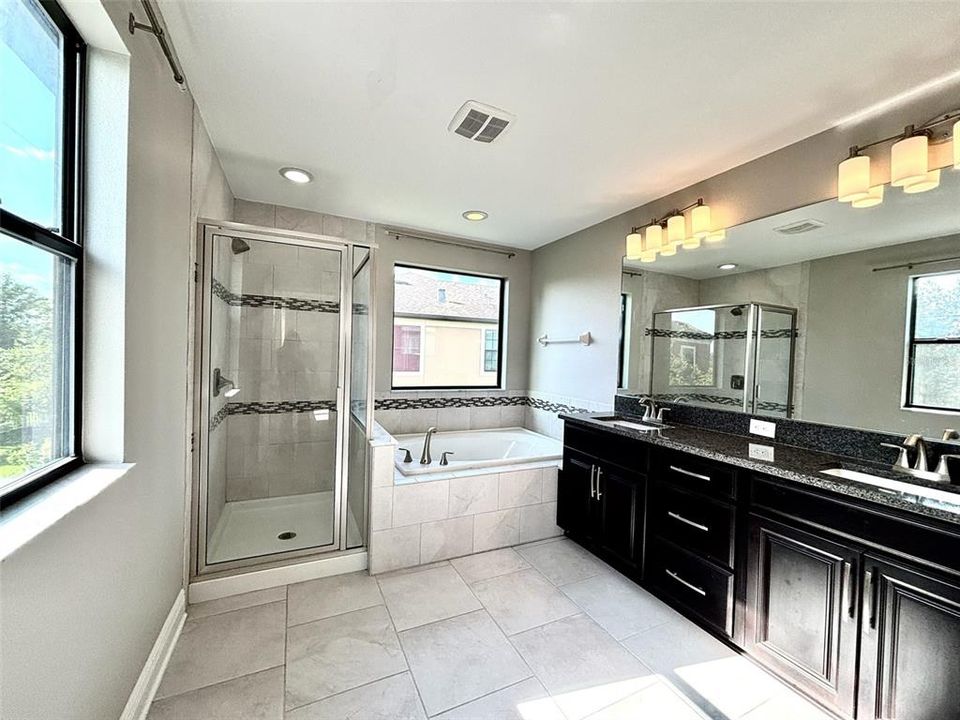 Active With Contract: $539,900 (3 beds, 2 baths, 2143 Square Feet)