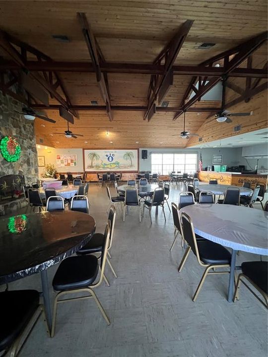 待售: $154,000 (1 贝兹, 1 浴室, 950 平方英尺)