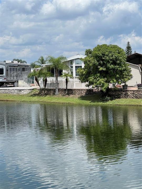 待售: $154,000 (1 贝兹, 1 浴室, 950 平方英尺)