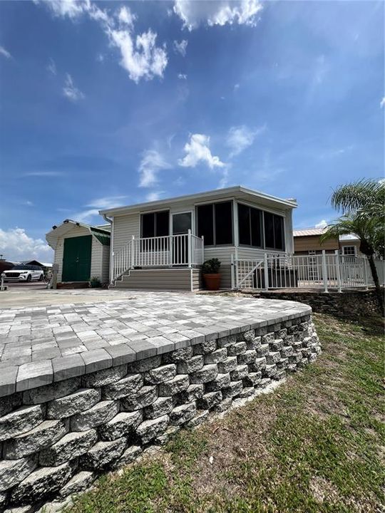 待售: $154,000 (1 贝兹, 1 浴室, 950 平方英尺)