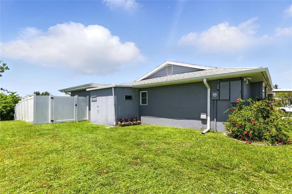 Activo con contrato: $369,900 (4 camas, 3 baños, 2206 Pies cuadrados)