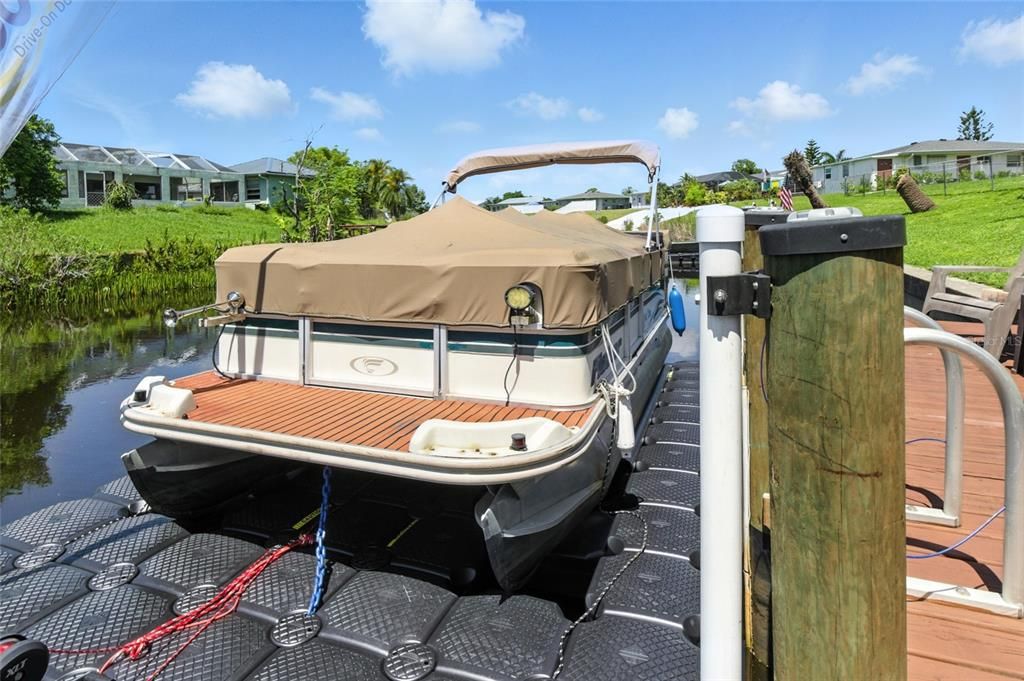 Activo con contrato: $369,900 (4 camas, 3 baños, 2206 Pies cuadrados)