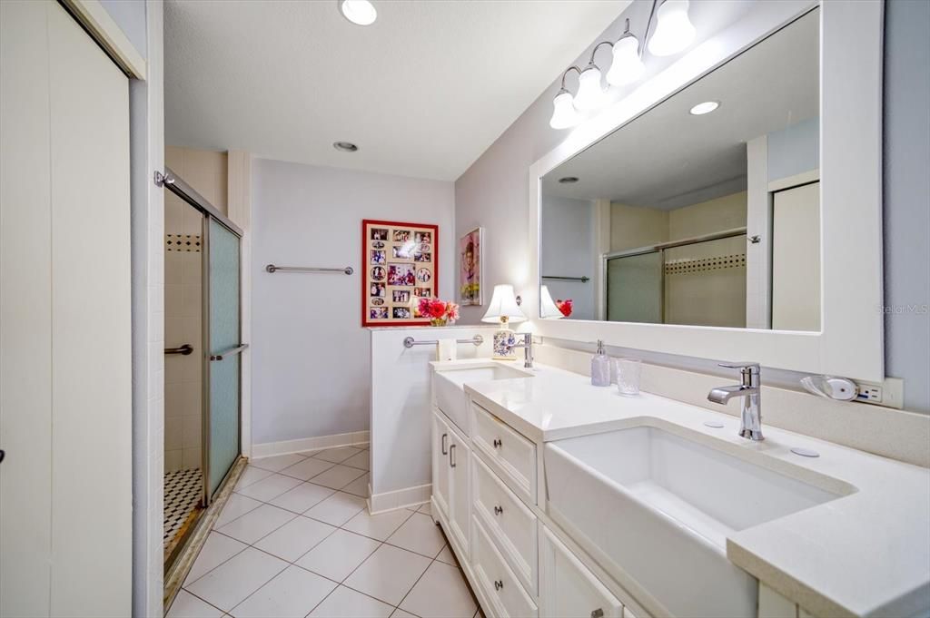 En Venta: $549,000 (2 camas, 2 baños, 1338 Pies cuadrados)