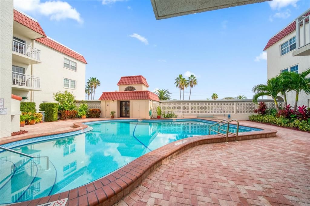 En Venta: $549,000 (2 camas, 2 baños, 1338 Pies cuadrados)