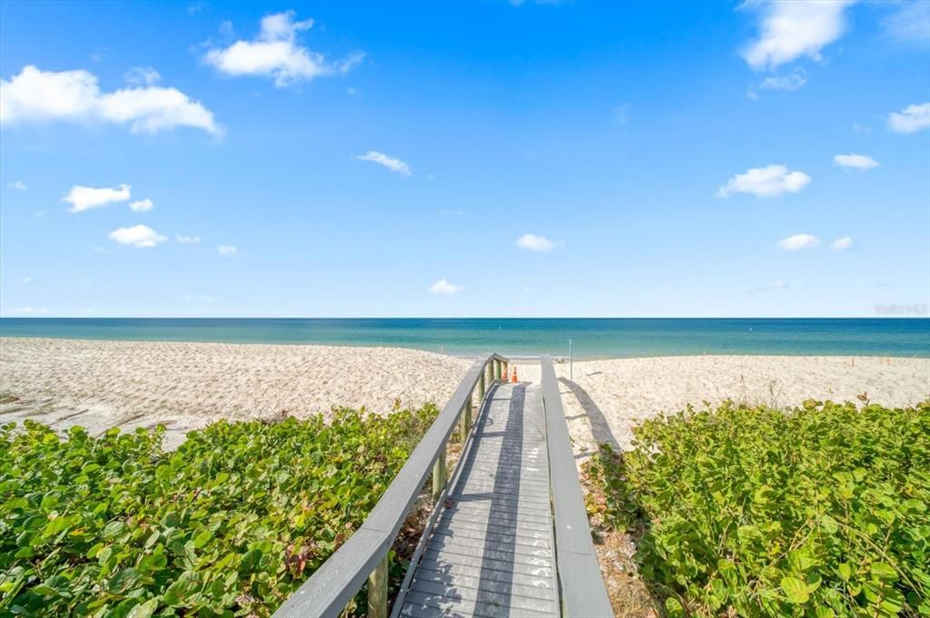 En Venta: $549,000 (2 camas, 2 baños, 1338 Pies cuadrados)