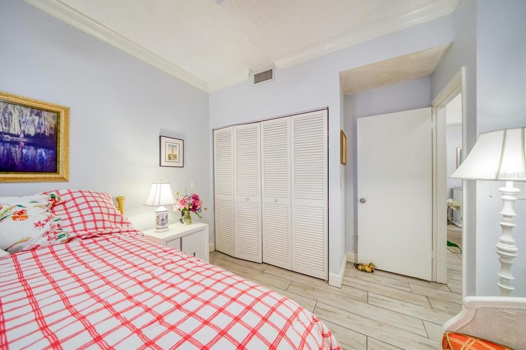 En Venta: $549,000 (2 camas, 2 baños, 1338 Pies cuadrados)