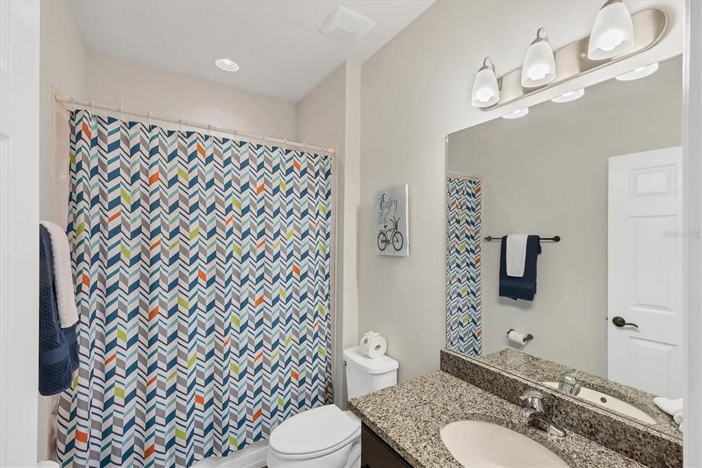 Activo con contrato: $650,000 (4 camas, 4 baños, 2771 Pies cuadrados)